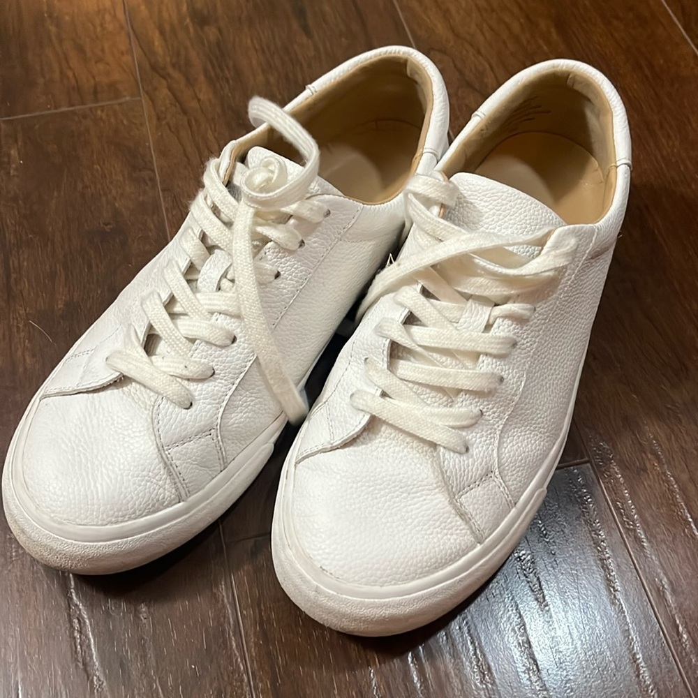 White leather tennis shoes